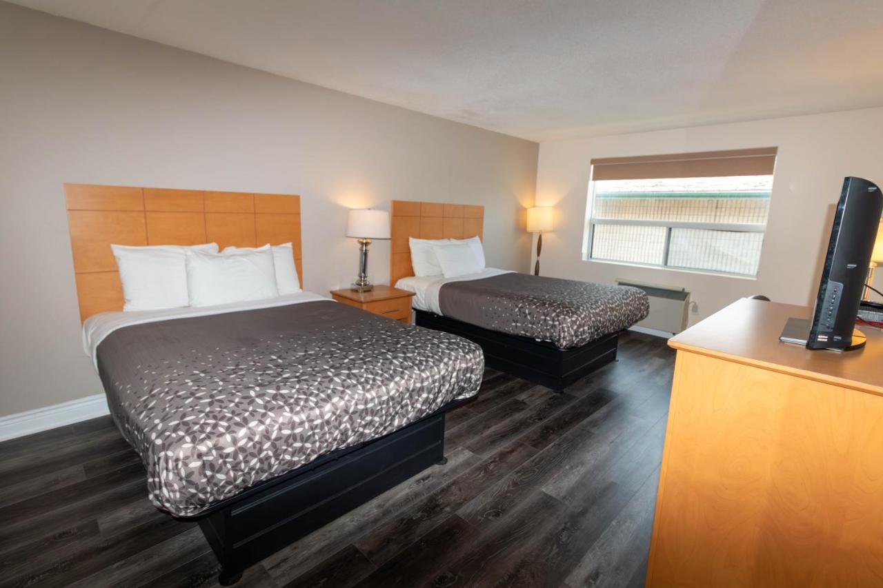 Borden Inn&Suites Angus Exterior foto